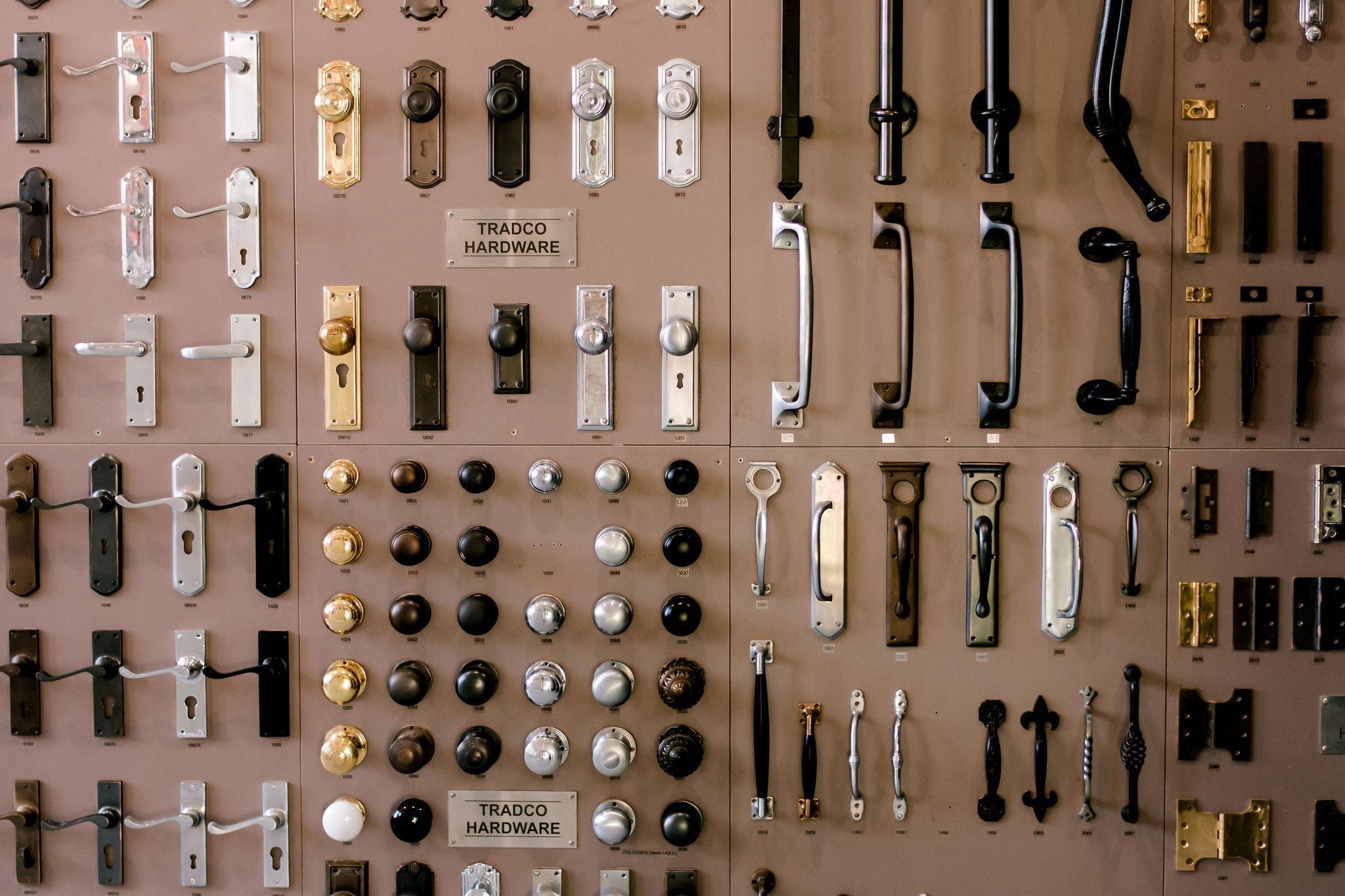 How Do You Fix A Door Handle: Simple Guide