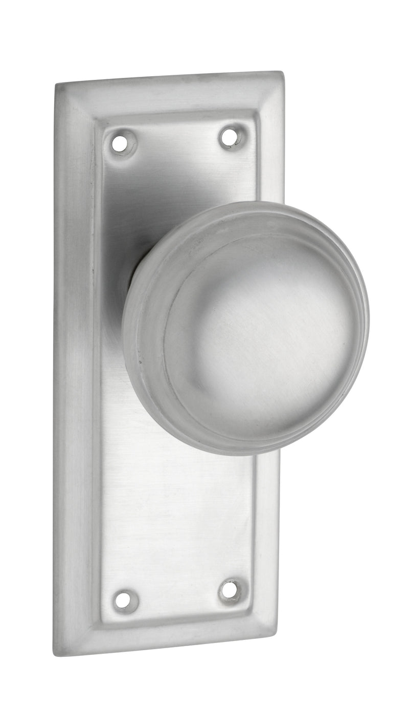 Richmond Door Knob - Short Backplate Satin Chrome / Latch | Passage