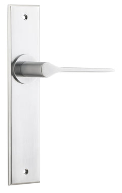 Como Lever - Chamfered Backplate Satin Chrome / Brass