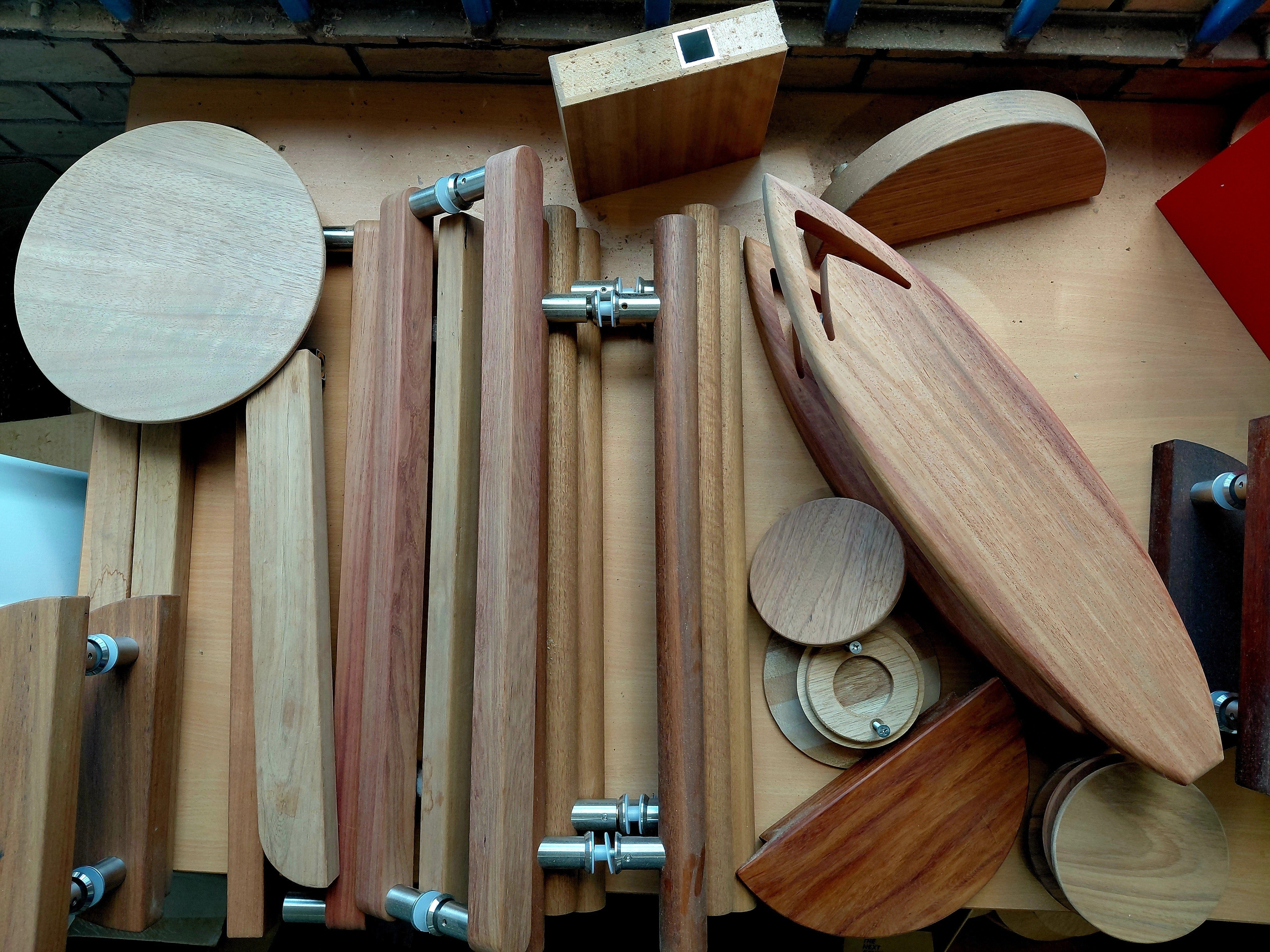 Advantages of using Timber Cabinet Handles, and Timber Entry Handles.