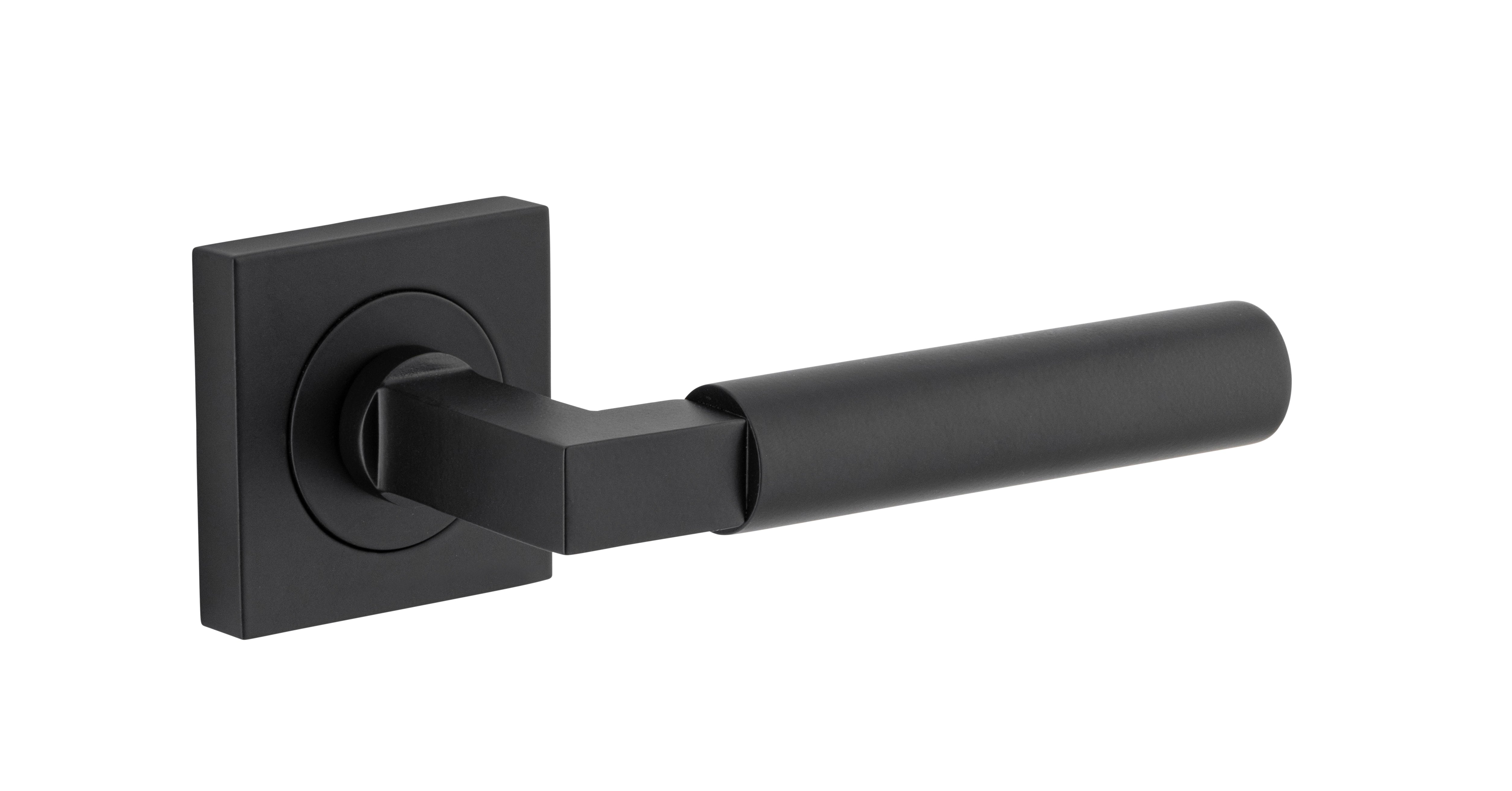 Berlin Lever - Square Rose Matt Black
