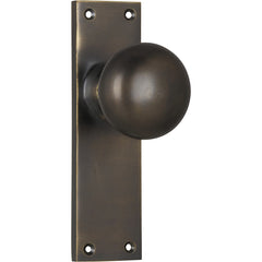 Victorian Knob - Long Backplate Antique Brass / Latch | Passage