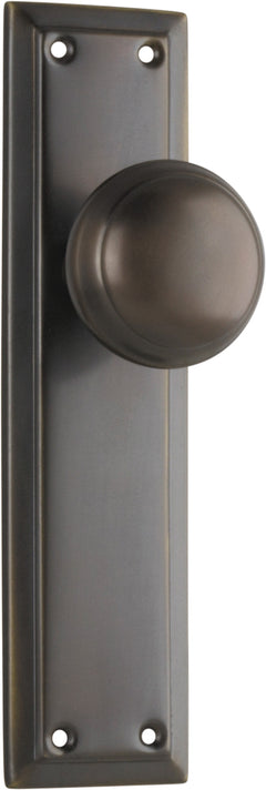 Richmond Door Knob - Long Backplate Antique Brass / Latch | Passage