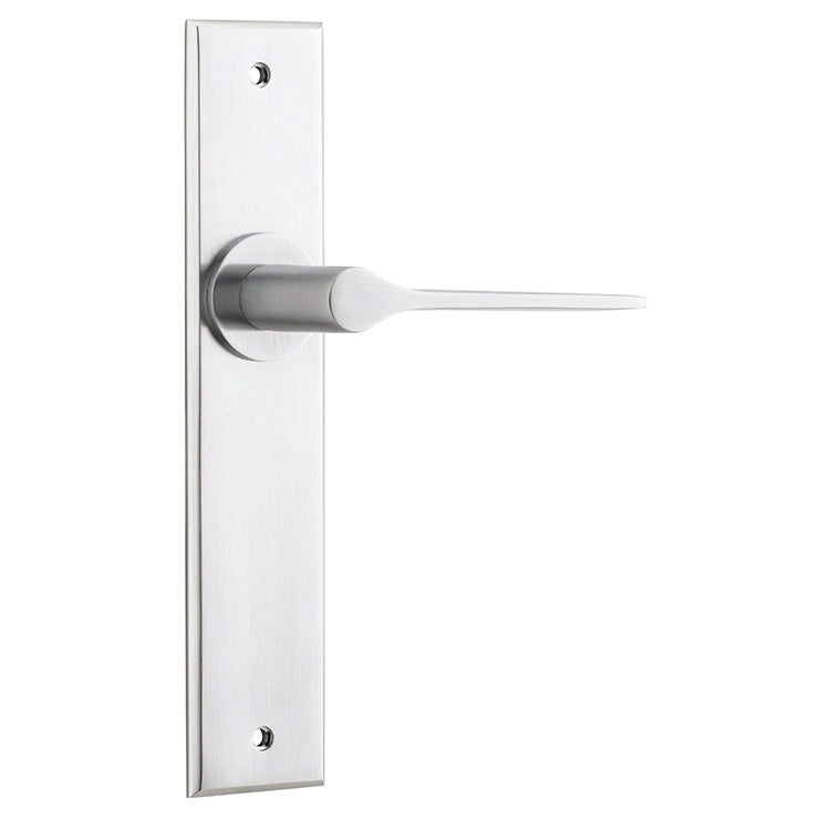 Como Lever - Chamfered Backplate Satin Chrome / Brass
